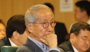 [속보]민주, 선대위원장에 ‘보수 책사’ 윤여준 영입…이재명 “부탁 응해주셔”