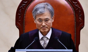 “李발언이 尹보다 악랄한가, 이러고도 대법관?” 현직 부장판사 대법 공개 비판글