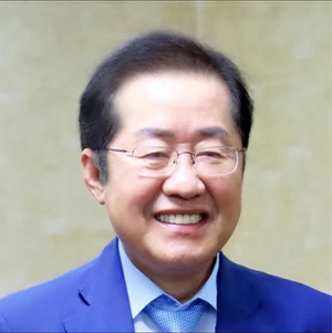 국힘 특사단 하와이온 날, 홍준표 ‘파란넥타이’ 프사 변경…김상욱은 파란넥타이 매고 민주당 입당식