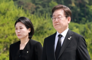 [속보]주말 이 대통령 아들 결혼식 앞두고 테러 예고한 50대 男 검거