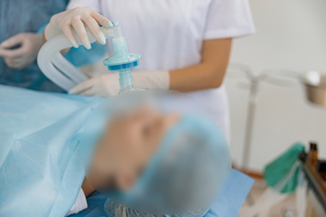 분만 위해 마취한 산모를 성폭행한 의사…추가 신고만 30건