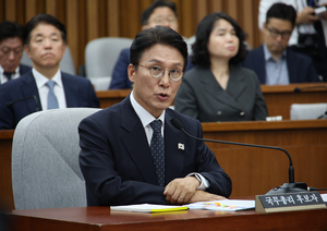 [단독] 김민석, 美 변호사 자격 취득 때 ‘국보법 위반’ 등 미신고 의혹