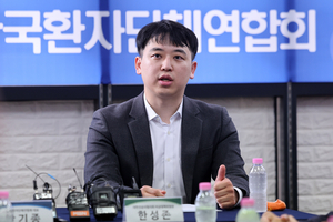 [단독]대국민사과 했다고… 돌 던지는 전공의들