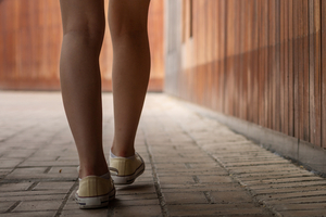 길에서 나체로 배회하던 30대女 경찰 진압 과정서 사망…일본 발칵