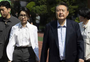 홍준표 “죽을 죄 지어도 부부 중 한 명은 불구속해야”