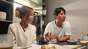 유튜버 나선 SES 슈, “오늘 다 말하겠다”…‘이혼설’ 남편과 동반 등장