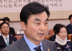 미군 항의서한에 반발한 국방부 장관···“특검 오산기지 압수수색, 美측과 협의할 사안 아냐”