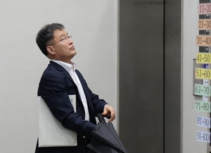 “김만배, 3년만 참으면 임기 중 빼주겠다 말해…李, 교감 있었나”