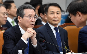 민주, 대통령실 특활비 없앴다가 ‘복구’… 국힘 “국정마비 사과부터”