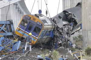 [속보]“이제 막 결혼 했는데” 태국 열차사고에 韓 남성, 태국인 아내와 참변