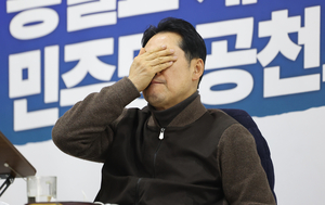 [속보]단식 나흘째 장동혁, 페북에 글… “당원, 지지자 없었다면 더욱 버티기 힘들었을 것”