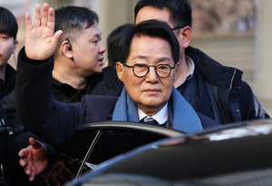 박지원 “대통령님, 부동산 정책 물러서지 마세요!”