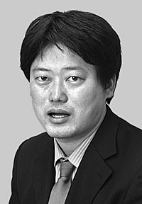 ‘산 권력’ 수사, 이제 누가 하나