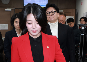 “서울 공천권 강탈” 배현진 ‘징계’두고 연휴첫날도 국힘 내홍…한동훈 “한심스런 추태”