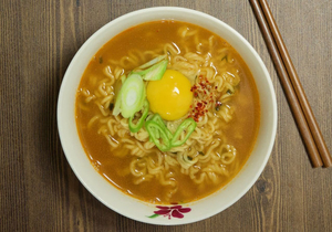 李 “라면 한개에 2000원 진짜?” 속 끓이는 라면 4社[백브리핑]