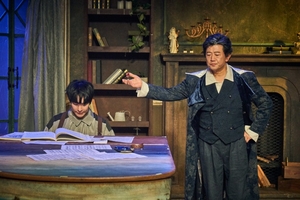 ‘스승의 아내를 사랑한 제자’…‘불륜’ 아닌 ‘로맨스’가 되다