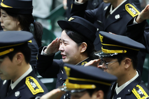 “아빠처럼 훌륭한 사람 될게요”… 순직 소방관 ‘눈물 영결식’