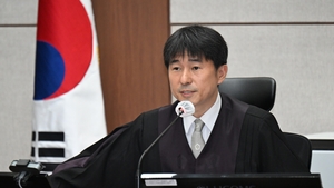 [단독]지귀연 판사 ‘소환’… 박상용 검사 ‘감찰’