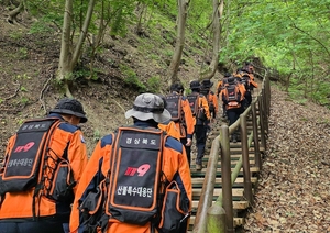 주왕산 실종 초등생 발견된 곳 보니…탐방로서 100ｍ 이상 떨어진 산비탈