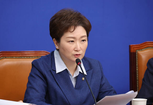 이언주 “오세훈 겁나나…그릇 안되는 사람”