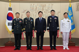 李 ‘쿠데타’ 발언이 키운 통합반대론… 軍 총장단 사상 첫 입장문