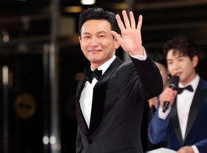 황정민 스토킹 혐의 40대 여성, 벌금 1000만 원 구형