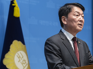 안철수 “李 대통령, 지난해 광복절 조국 사면 후회하지 않나”