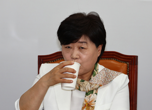 한동훈, 김승원 이어 겨냥한 사람은?…“서영교 법사위원장, 거기 있으면 안될 사람” 주장