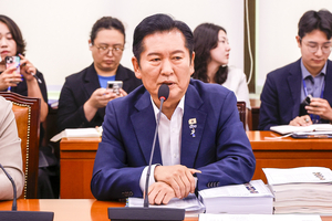 “이유 몰라” 정청래, 美비자 못받아…외통위 국감 미국→유럽 변경