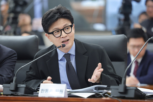 [속보]‘딸 수사 무마’ 공격받은 한동훈 “김민석 자녀 법안 발의는 공직 사유화…수사 대상”