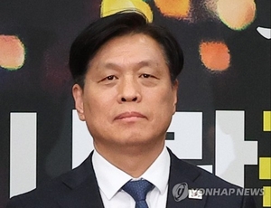 민주, 한덕수에 “대선 간 그만 보고 입장 밝혀라”