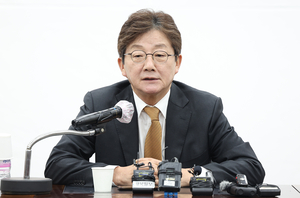 [속보]유승민, 국힘 경선 불출마…“국민의힘, 반성과 변화의 길 거부”