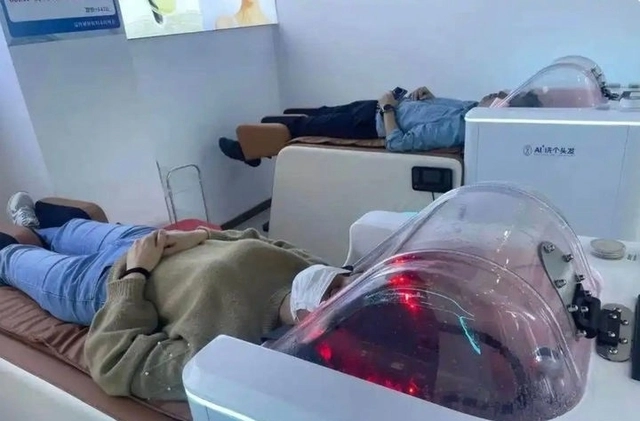 머리 감겨주는 기계. 뉴시스(중국 홍성신문)