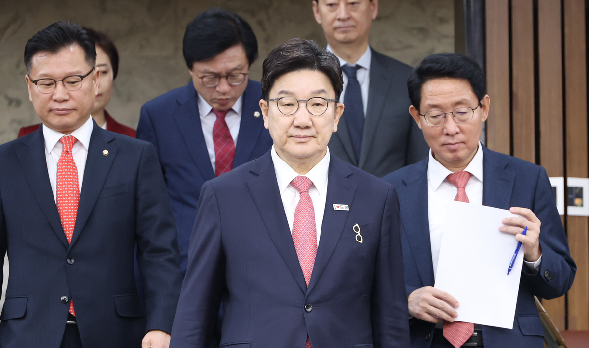 한동훈 vs 반 한동훈 구도… 탄핵 찬반 ‘배틀’