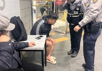 “강남역에 누군가 살고 있다” 의문의 남성은 ‘왜?’