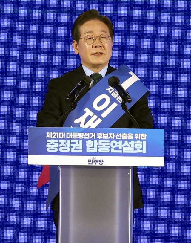 뉴시스