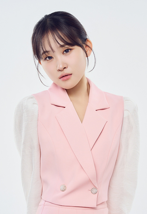 가수 김다현