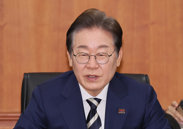이재명 더불어민주당 대선 경선 후보가 21일 서울 여의도 금융투자협회에서 열린 자본시장 활성화를 위한 정책간담회에서 발언하고 있다. 연합뉴스