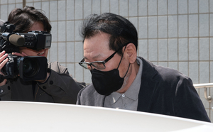 통일교 전 간부, 6000만원 다이아 목걸이 ‘김건희 선물’이라며 건진법사 줬다