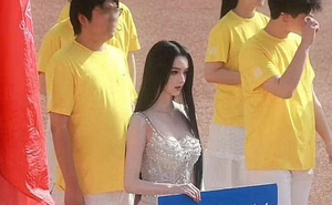 “휴머노이드 로봇 아냐?” 中 발칵 뒤집은 여대생 미모