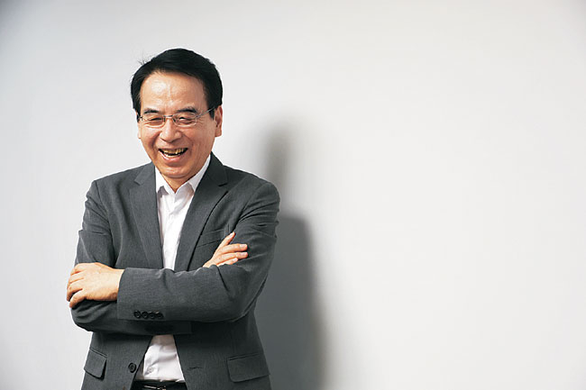 “트럼프, 관세 무기로 ‘弱달러’ 유도… 요구 들어주되 中견제 역할 강조해야”[데스크가 만난 사람]