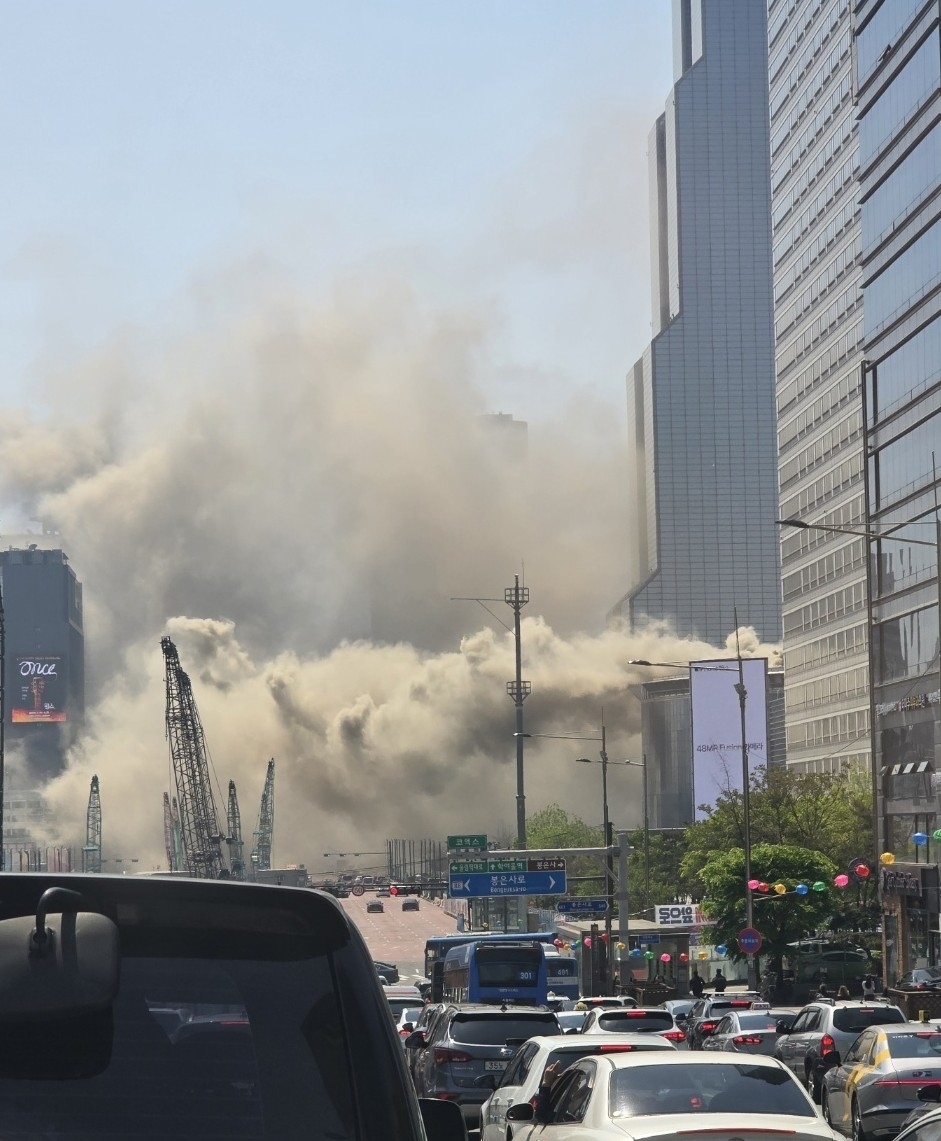 [속보]서울 코엑스 내부 식당서 화재…내부 인원 대피 중