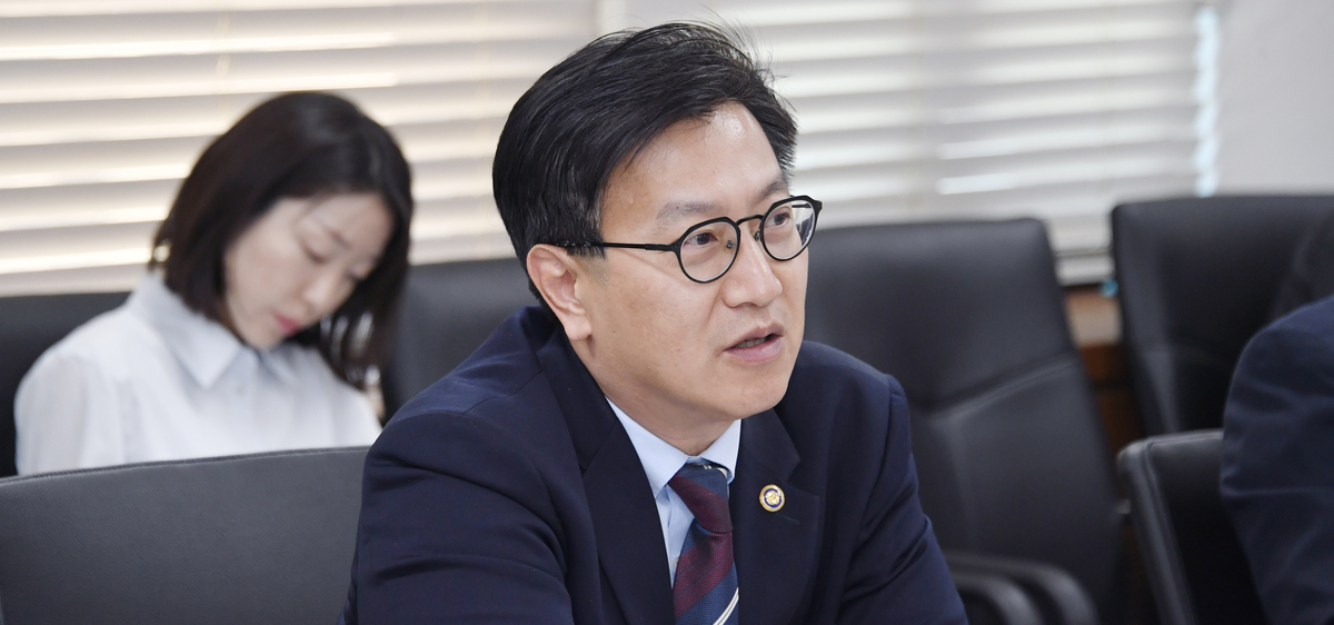 김범석 차관 “체감물가 완화 총력”…계란값 급등 담합 여부 점검