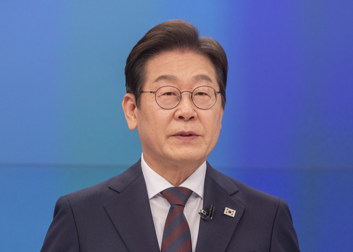 이재명, 3자 대결서 49%…한덕수·홍준표가 29%로 격차 가장 적어