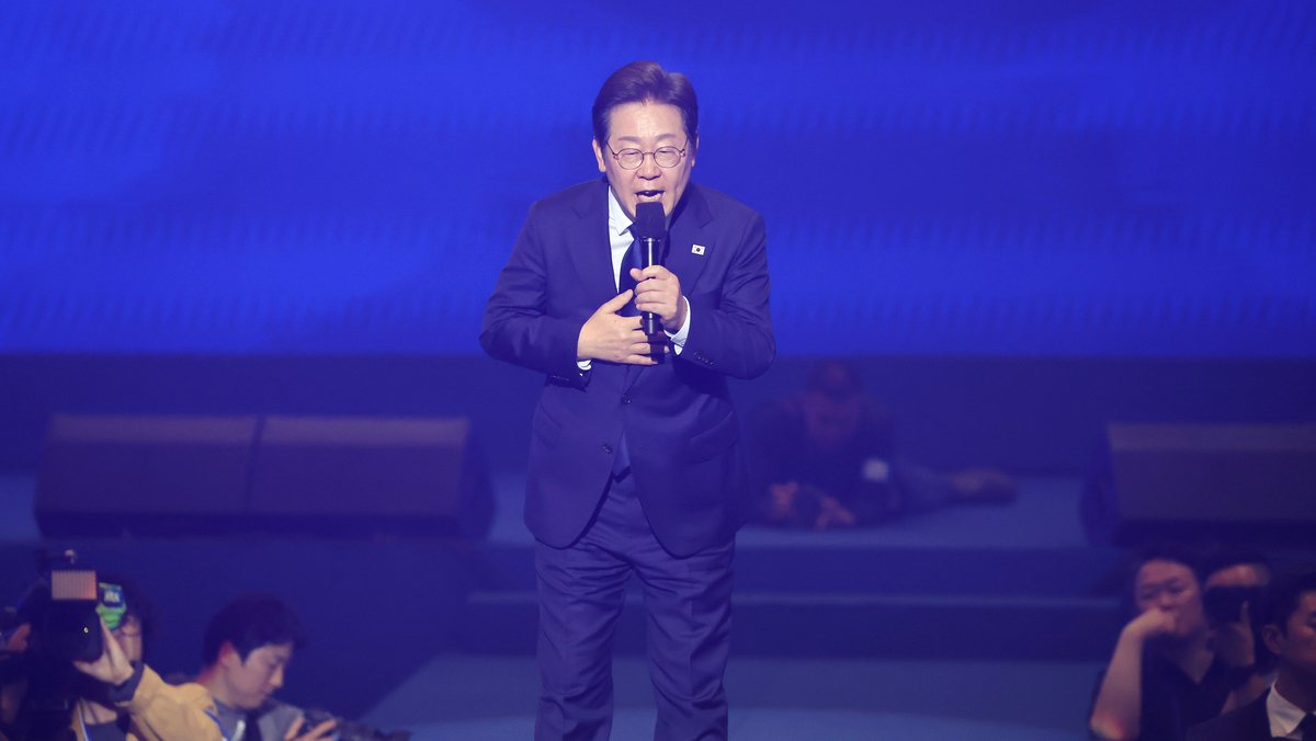 조국혁신당, 이재명 공식 지지 “극우 파시스트 세력 몰아낼 것”