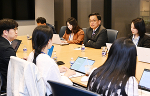 ‘한덕수 대선 출마설’에 최상목 “정치적 불확실성 낮아지길”