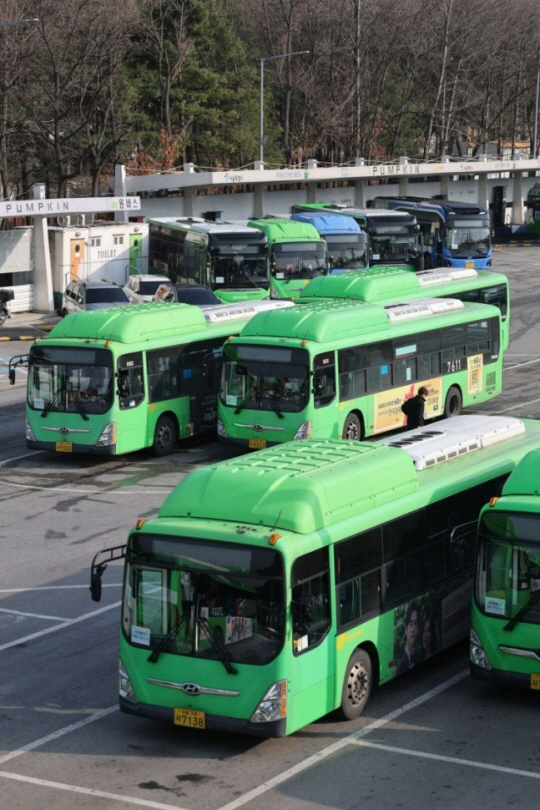 서울 버스노조 내일 쟁의행위 찬반투표…2년 연속 파업 우려