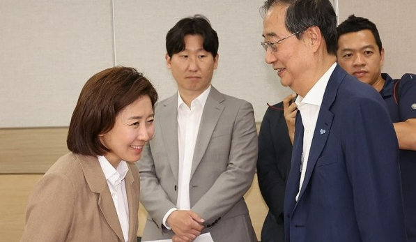 한덕수 측, 여의도 사무실 입주…나경원 캠프가 쓰던 곳