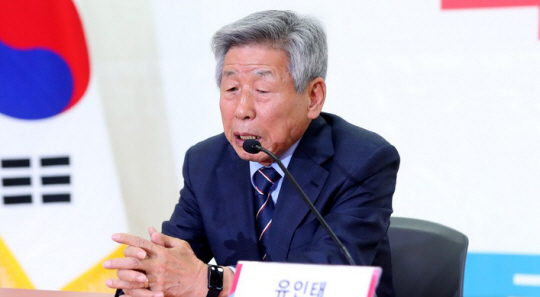 “한덕수 회까닥해…떠밀려 나오는 듯” ‘동창’ 유인태가 한 말