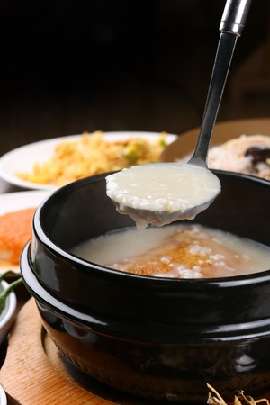 밥이 눌어붙자… 맛이 솟아났다[이우석의 푸드로지]